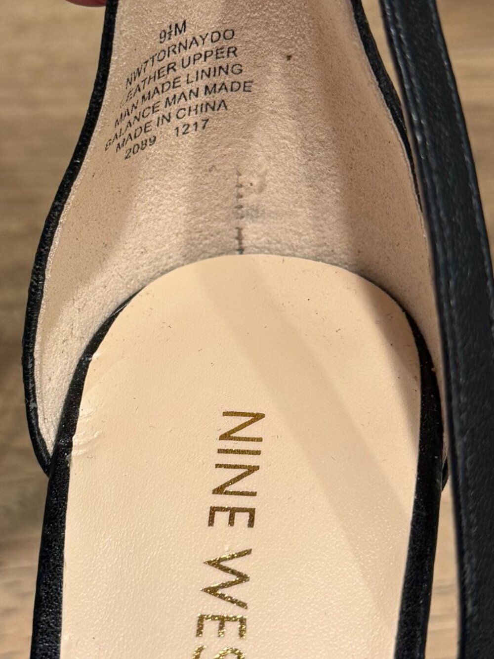 Nine West Black Pointed Toe T-Strap Heeled Sandals Size 9.5 - Picture 2 of 11